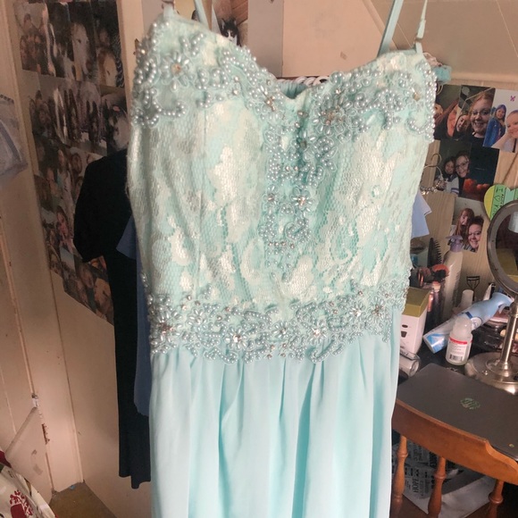 dress - Picture 1 of 2